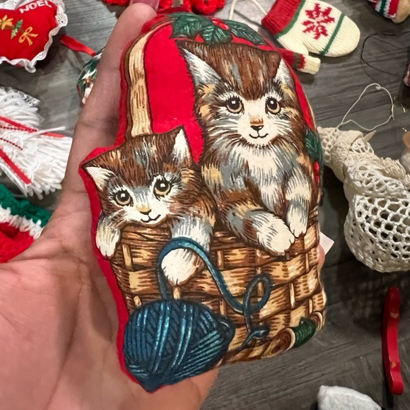 VINTAGE YARN Christmas ornament LOT 24 ANGEL SANTA Cats Christmas Tree Handmade - Picture 15 of 16